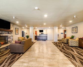 Cobblestone Inn & Suites - Ord - Ord - Living room