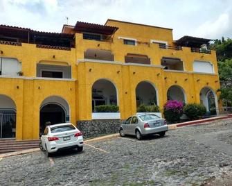 Departamento Cuernavaca, Paseo de Burgos Tres de Mayo tres personas - Emiliano Zapata - Edificio