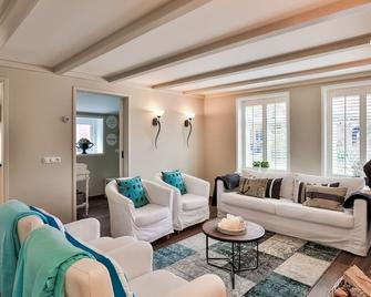Holiday home in Paesens for ten Person - Paesens - Sala de estar