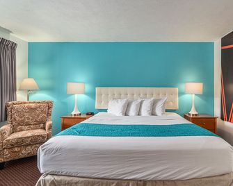 Howard Johnson by Wyndham Traverse City - Traverse City