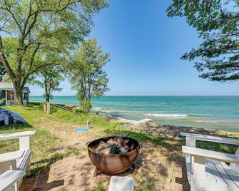 Sunny Mears Vacation Rental with Private Beach! - Mears - Playa