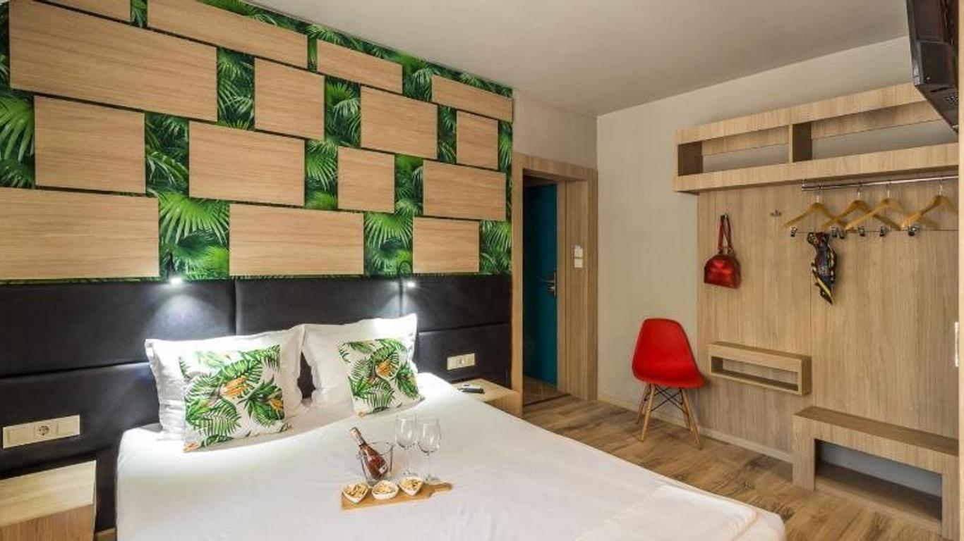 Hotel Allur