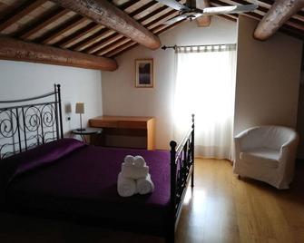 Villa Belvedere degli Ulivi - Osimo - Bedroom