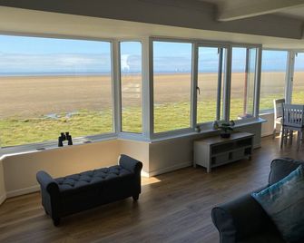 Flat 3, Sandridge Court - Poulton-le-Fylde - Living room