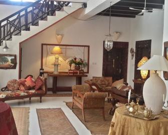 African House Resort - Malindi - Sala de estar