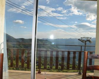 Apartment Sleeps 6 At Pla D'adet In Saint Lary Soulan - Saint-Lary-Soulan - Balcon