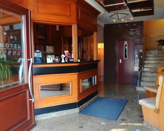 Hotel Vienna - Zagreb - Front desk