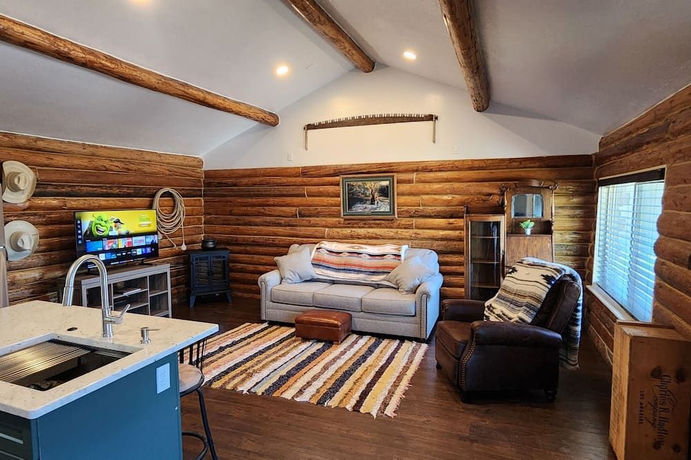 Cookie's Cabin is a charming little cabin in adventurous Kemmerer!