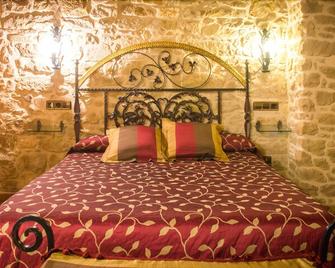 Hotel El Castell - Valderrobres - Schlafzimmer