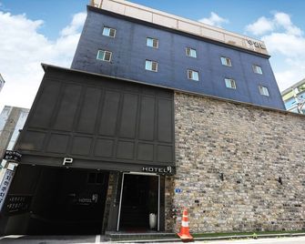 Moon Hotel - Pyeongtaek - Edificio