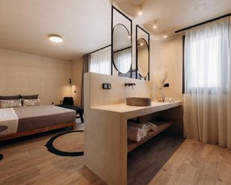 Princess Luxury Suites - Glinado - Habitación