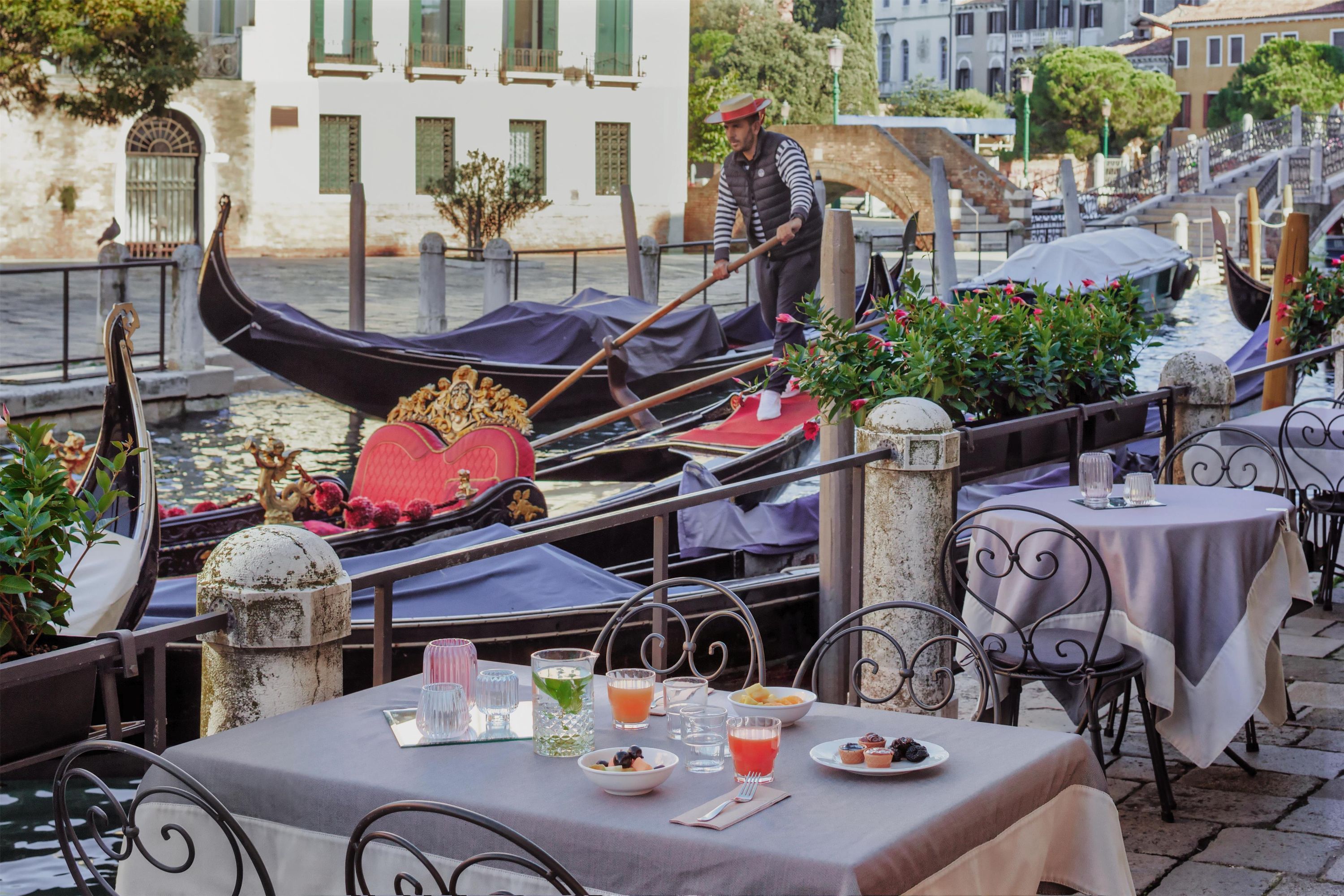 أوتل أولومبيا فينيس، بي دبليو سيجنيتشر كوليكشن - البندقية - مبنى