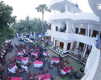 Amis Hotel & Restaurant - Jaffna - Außenansicht