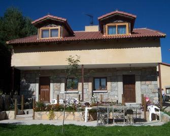Ctr Alto Gredos - Hoyos del Espino - Building