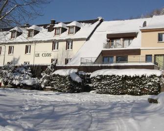 Hotel Restaurant Le Clos - Besse-et-Saint-Anastaise - Gebäude
