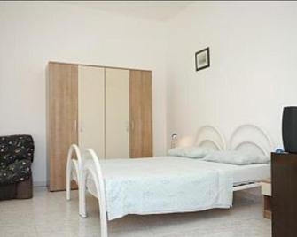Apartments Angela Liznjan - Liznjan - Schlafzimmer