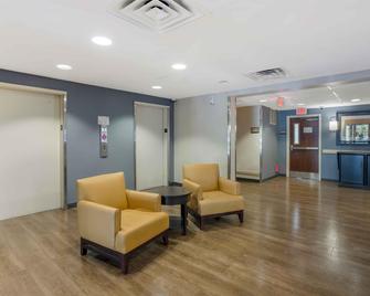 Extended Stay America Suites - Philadelphia - Airport - Tinicum Blvd - Philadelphia - Lobby
