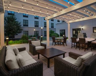 Homewood Suites by Hilton Carle Place - Garden City - Carle Place - Patio