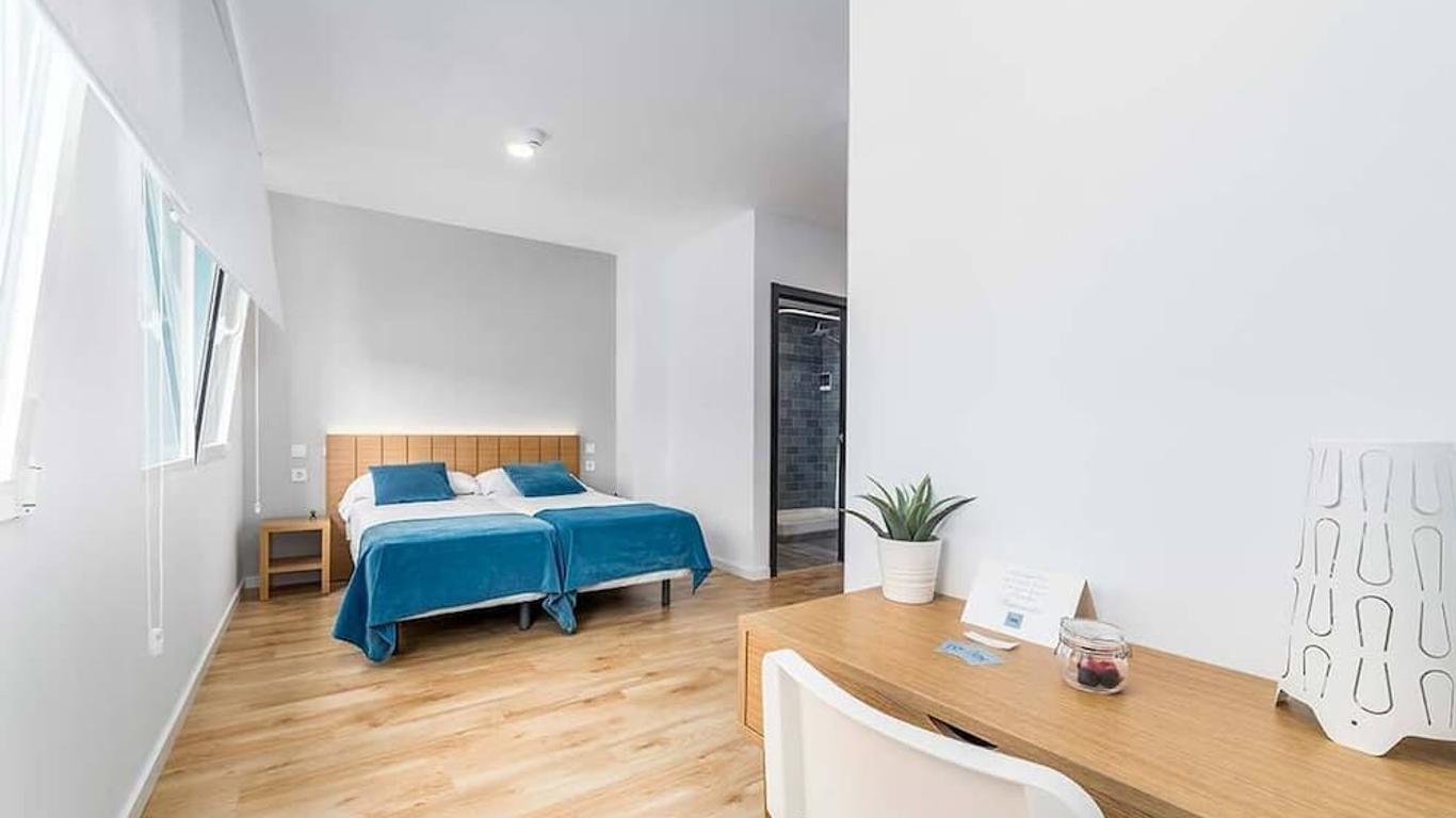 Nanit Valencia Hostel