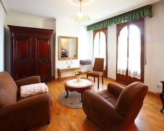 Hotel Merindad de Olite - Olite - Obývací pokoj