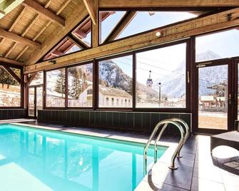 Residence Les Portes du Mont Blanc - 5 Room Apartment 10 People - Vallorcine - Piscina