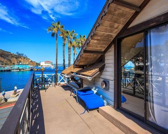Waterfront 1 Bedroom Penthouse. Incredible Views! Incredible Deck! Read Reviews - Avalon - Balcony
