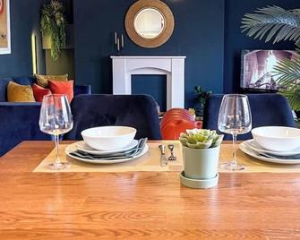 Urban Townhouse | 2br | Unique Style - Mánchester