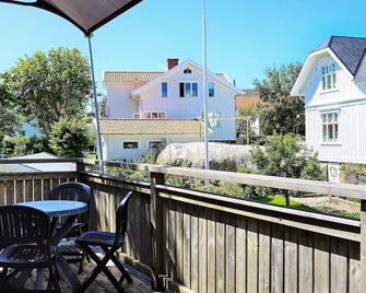 Tranquil Island Retreat in Foto-By Traum - Hönö - Balcony