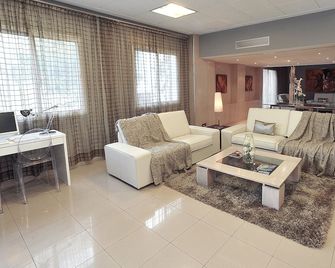 فندق شقق الدار البيضاء - الدار البيضاء - غرفة معيشة