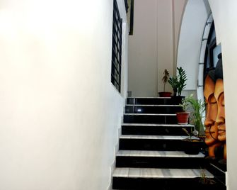 Paradise Homestay Civil Lines - Nagpur - Stairs