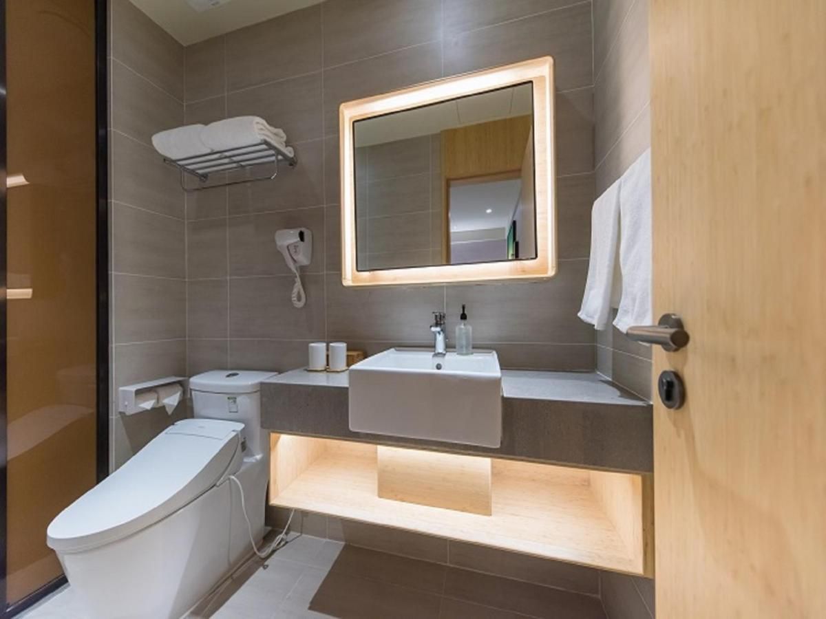 Ji Hotel (Shanghai Bund Ningbo Road) thumbnail 3
