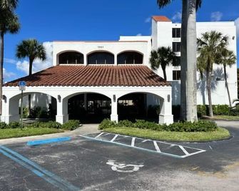 88 Palms Hotel & Event Center - West Palm Beach - Building