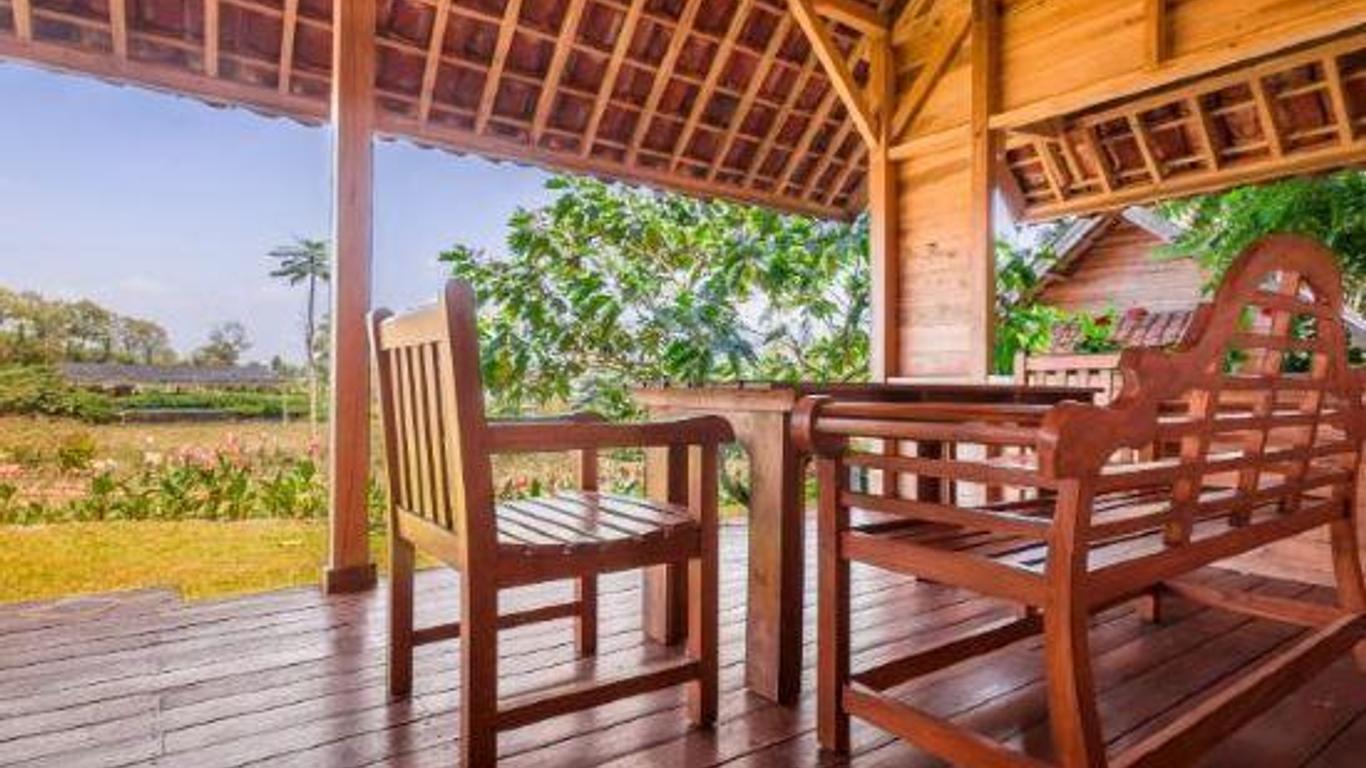 Kebun Mawar Situhapa Hotel