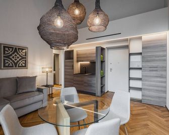 Ferrini Home - Riso 80 - 卡塔尼亞 - 客廳