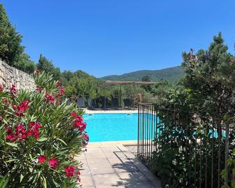 La Bastide 1830 - Céreste - Pool