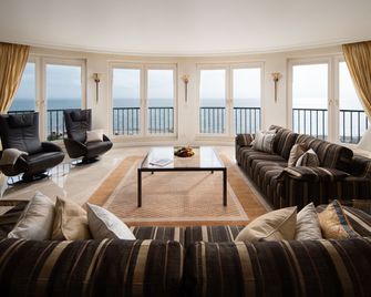 Hotel Gran Belveder & Ostsee Therme Resort & Spa - Тіммендорфер-Штранд - Вітальня