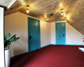 City Inn - Boutique Hotel Tbilisi - Tiflis - Pasillo