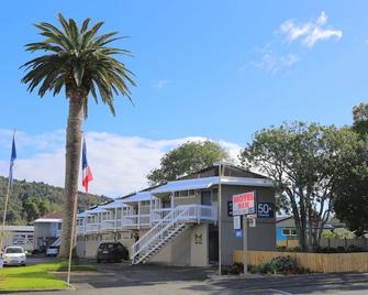 Motel Six - Whangarei - Building