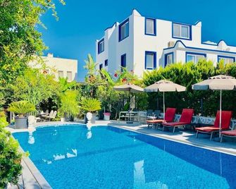 Artunc Hotel Bodrum - Bodrum - Pool