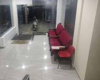 sauparnika malayalapuzha devi temple - Pathanāmthitta - Lobby