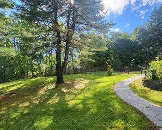 Cozy studio in charming Brunswick/Troy in quiet neighorhood - Troy - Cảnh ngoài trời