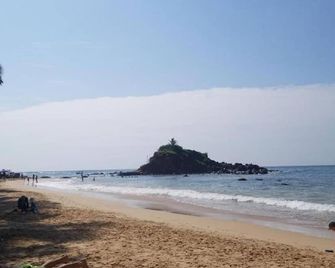 Chaya Mega Hostel - Mirissa - Playa