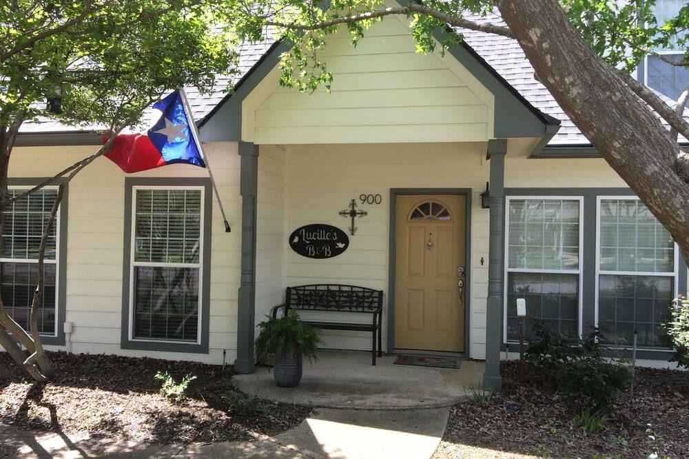 Lucille's B&B - Garland - Edificio