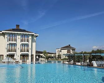 Vinea Resort - Durrës - Pool