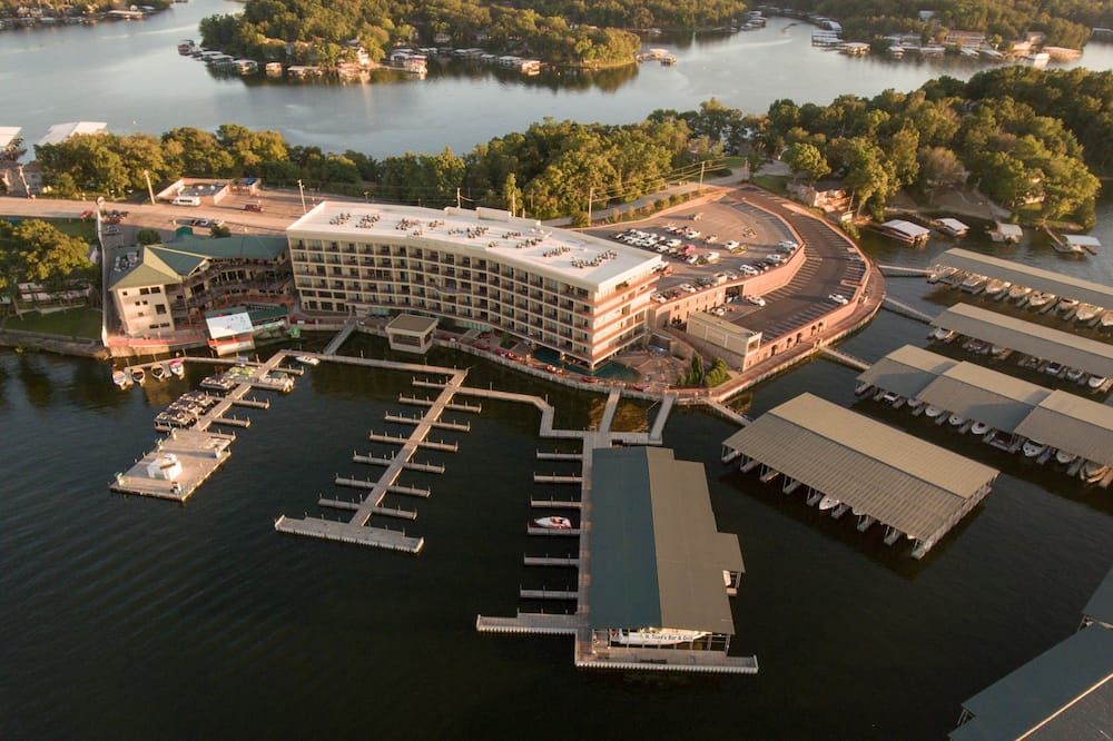 Camden on the Lake Resort - Lake Ozark