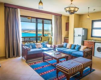 Marina Residence Suites Port Ghalib - Port el Ghalib - Huiskamer