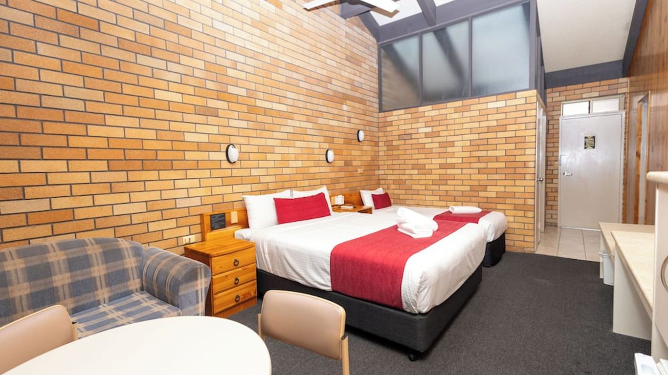 All Travellers Motor Inn