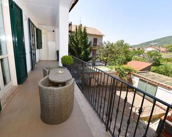 Chez Luke Apartment 'Wine', 10 minutes from 'Path of the God' - Praiano - Balkon