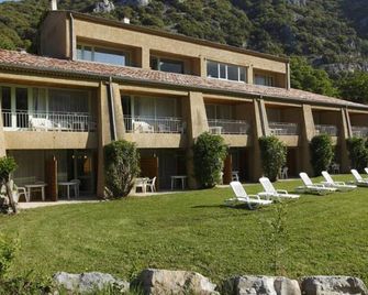 Vacancéole - Le Domaine De Chames - Vallon-Pont-d'Arc - Κτίριο