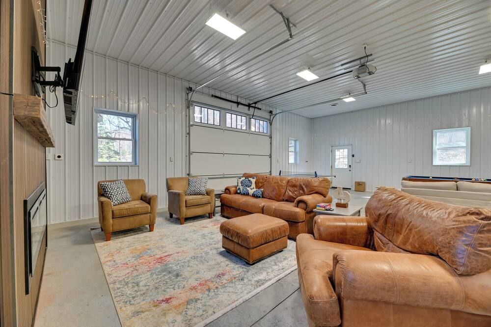 ذا تويستد مارشمالو سكي آند ليك جيم بارن - كاناندياجو - ردهة